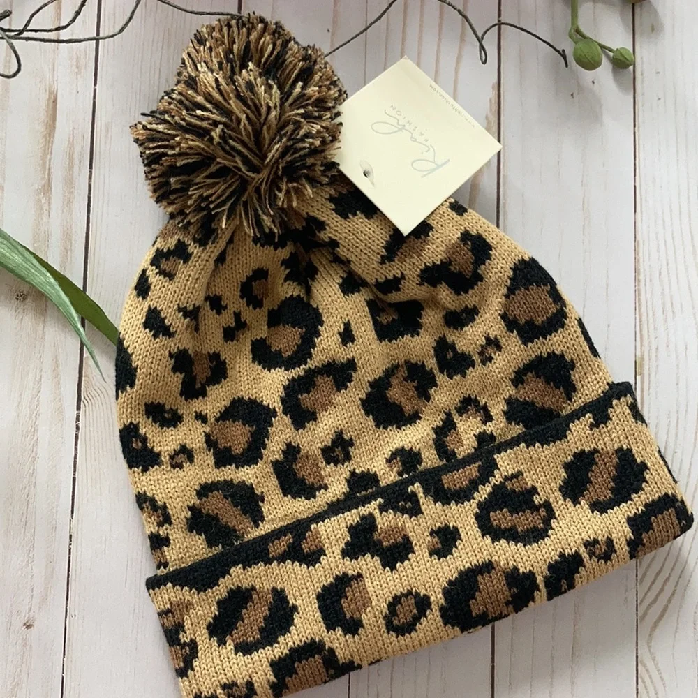 Leopard Print Knitted Pom Pom Beanie - Picture 2 of 5
